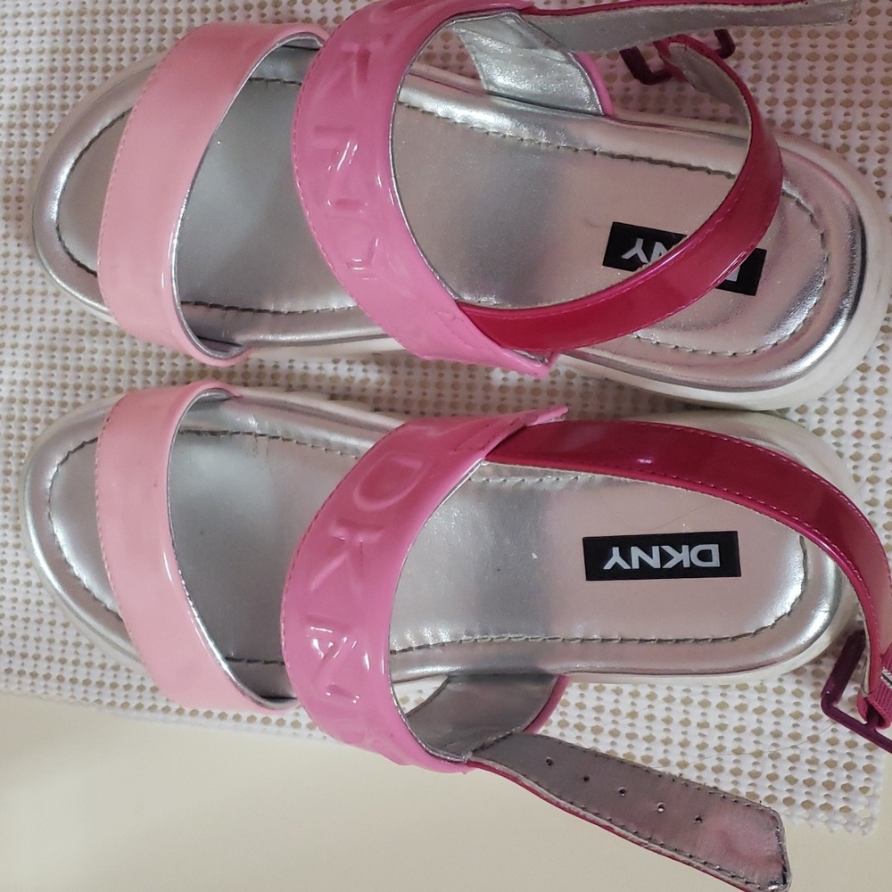 Girls shoes